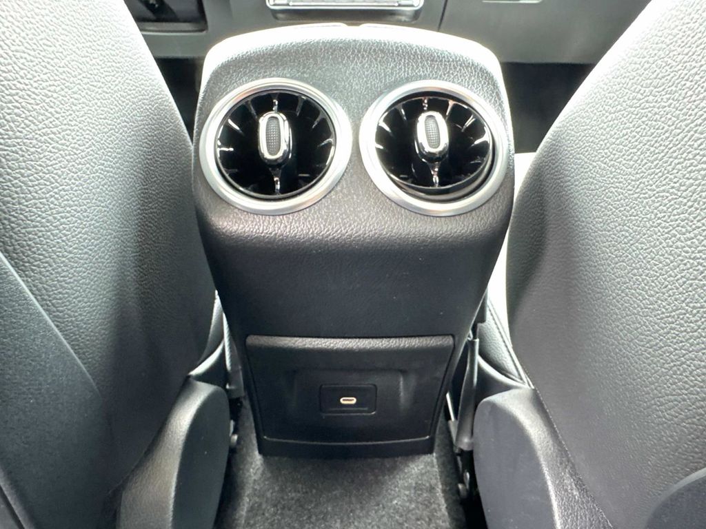 2024 Mercedes Benz CLA 250 4MATIC photo 39