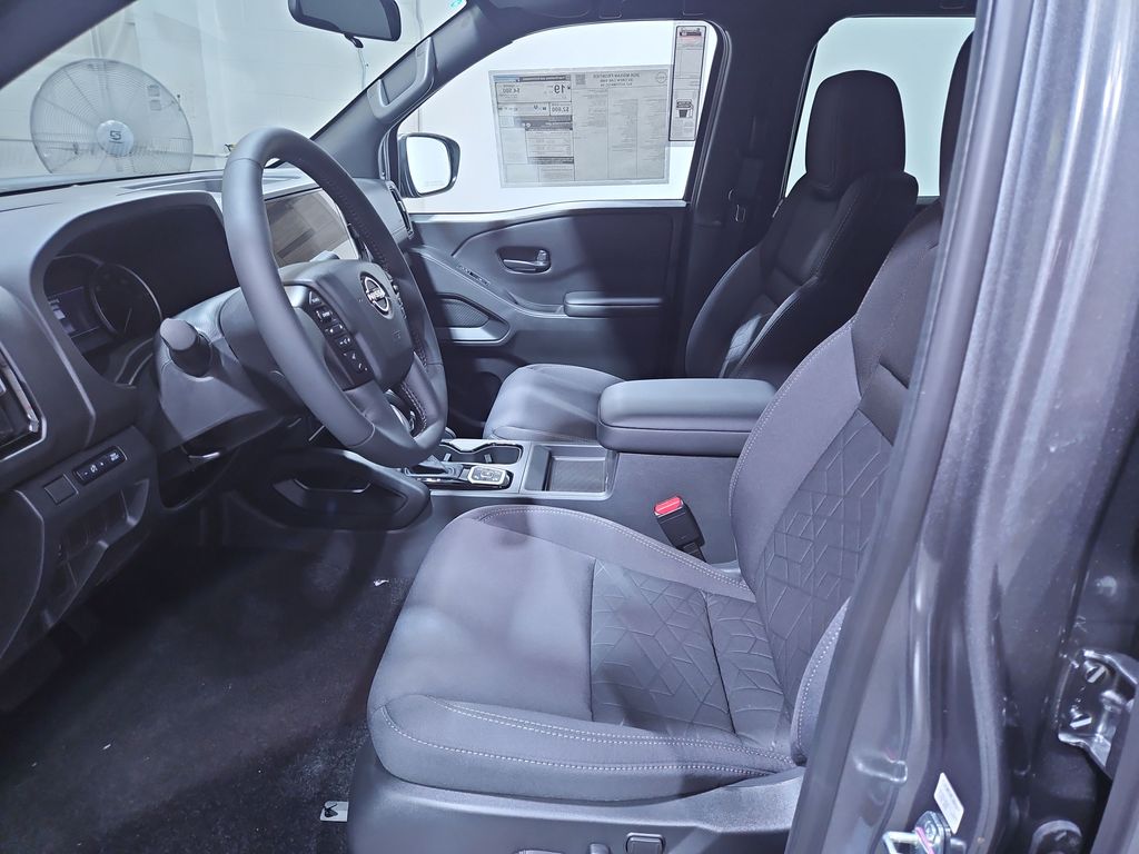2026 Nissan Frontier SV photo 9