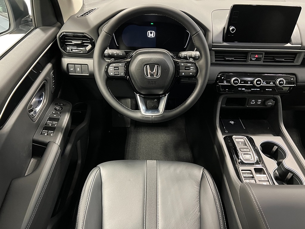 2025 Honda Pilot Touring photo 15