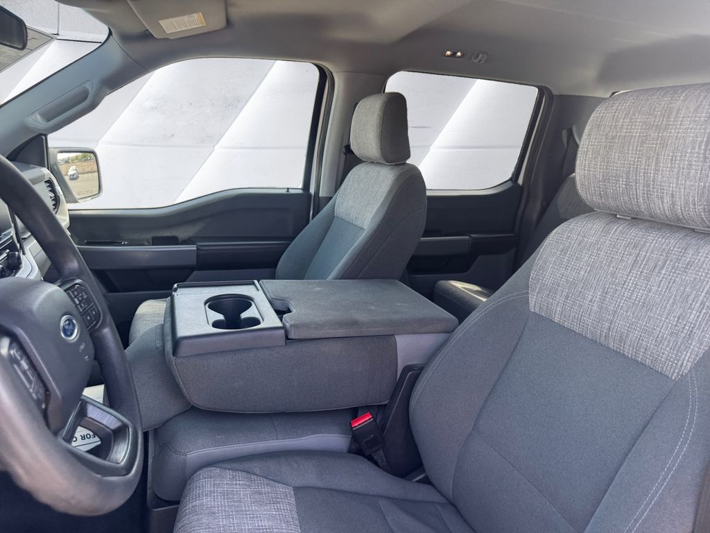 2023 Ford F-150 XLT photo 8