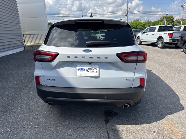 2025 Ford Escape ST-Line photo 4