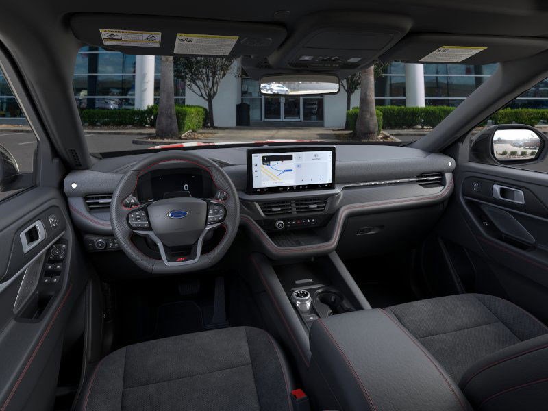 2025 Ford Explorer ST photo 9