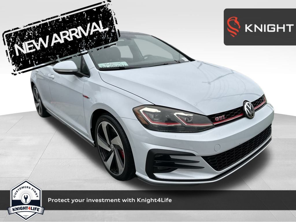 2019 Volkswagen Golf GTI SE's photo