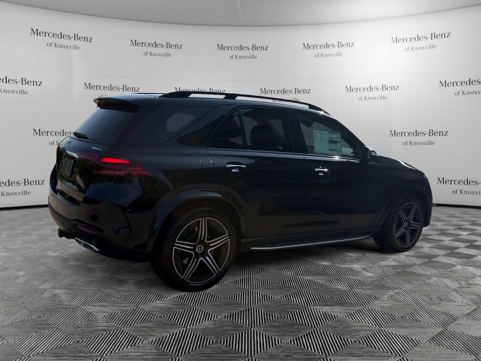 2026 Mercedes Benz GLE 580 4MATIC photo 4