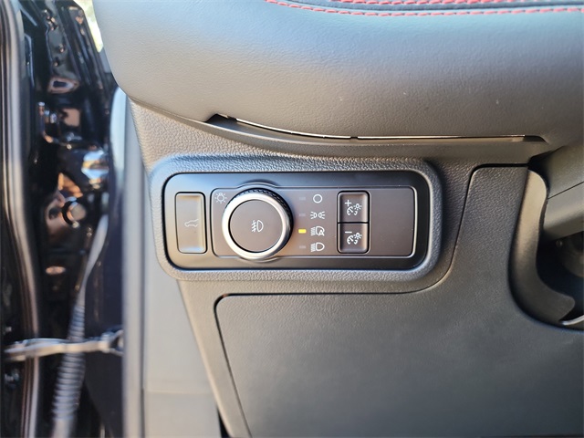 2025 Ford Explorer ST-Line photo 21