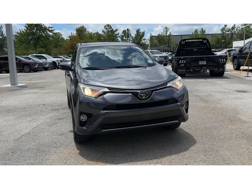 2018 Toyota RAV4 XLE photo 3