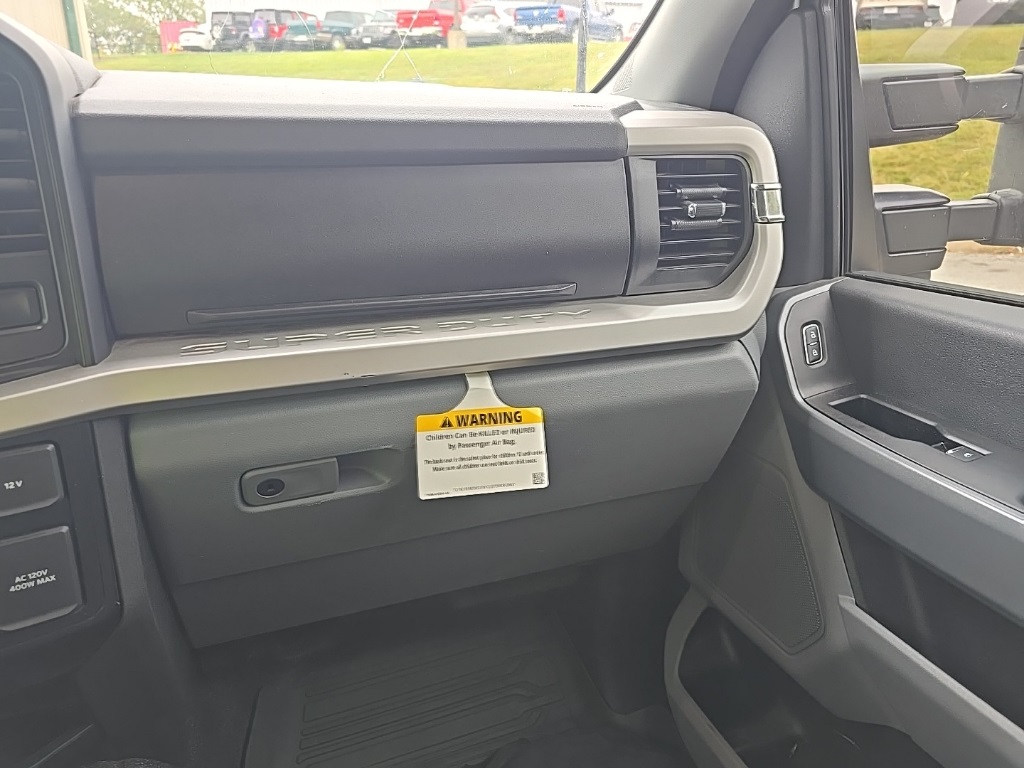 2024 Ford F-350 photo 22