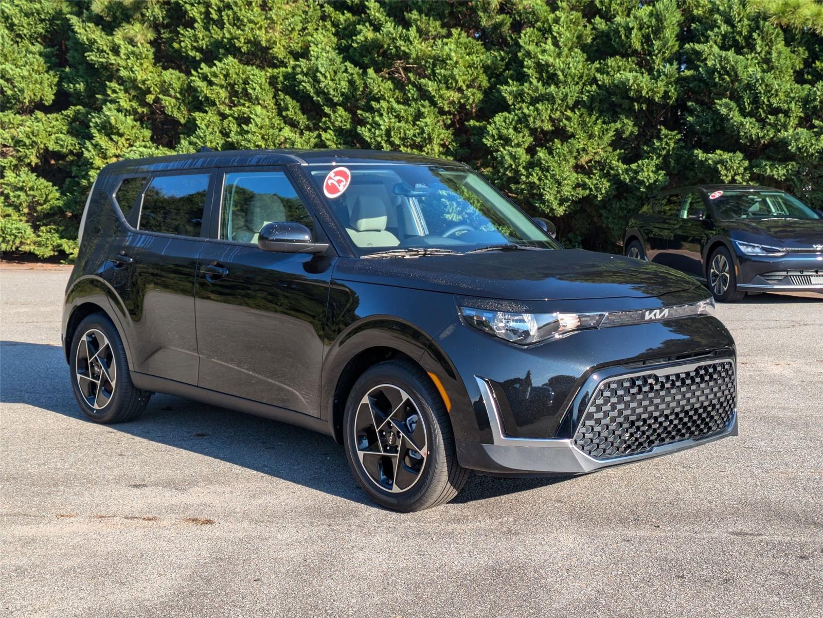2025 Kia Soul EX photo 3