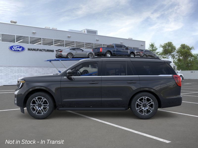 2025 Ford Expedition photo 4