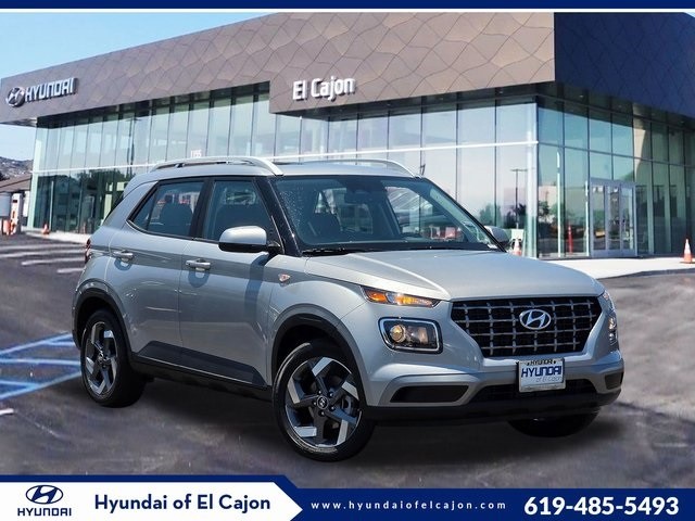 2025 Hyundai Venue SEL's photo