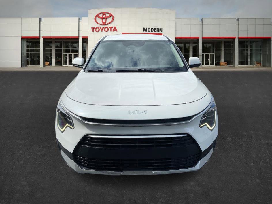 2023 Kia Niro LX photo 7