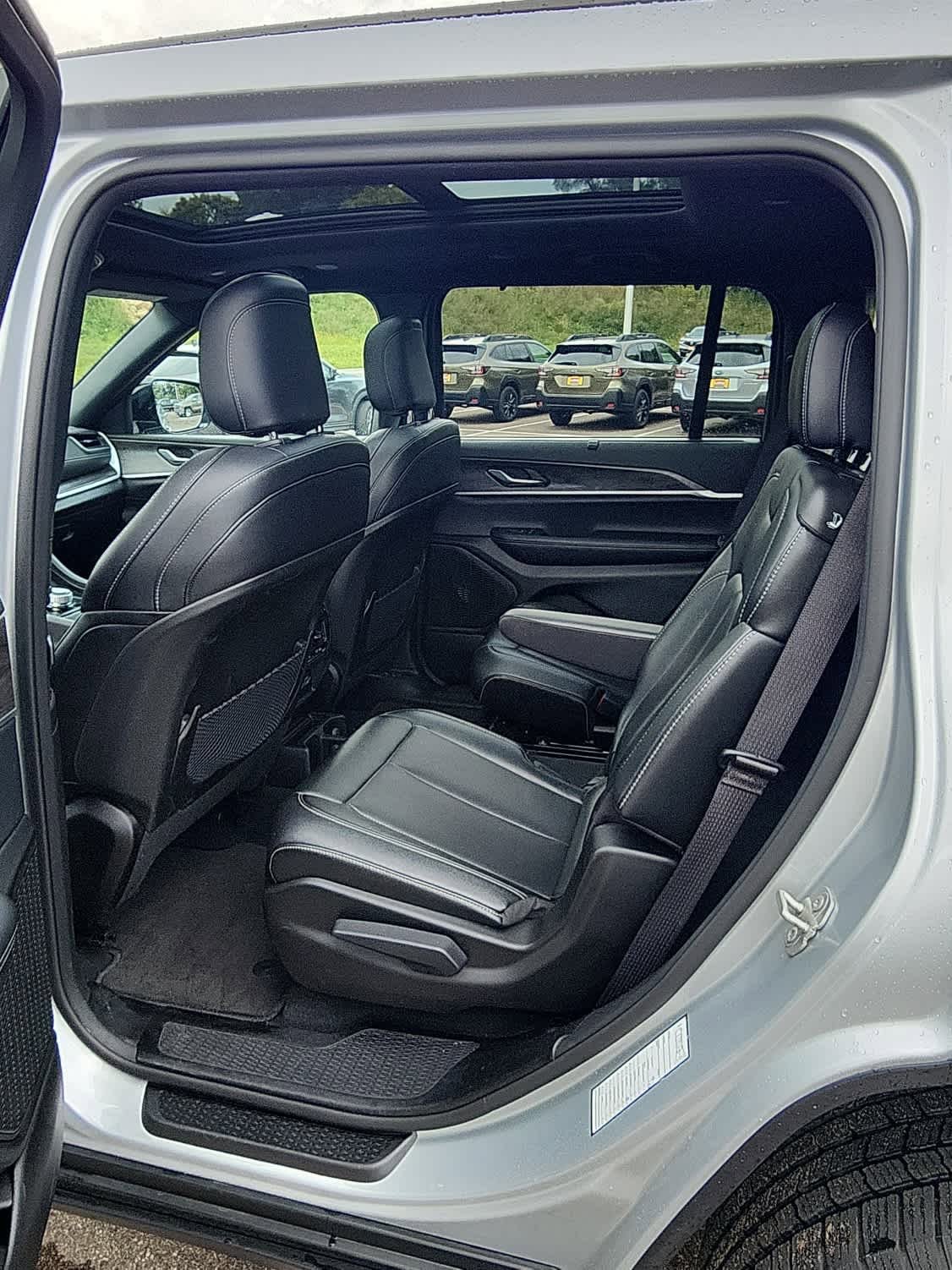 2024 Jeep Grand Cherokee Limited photo 5