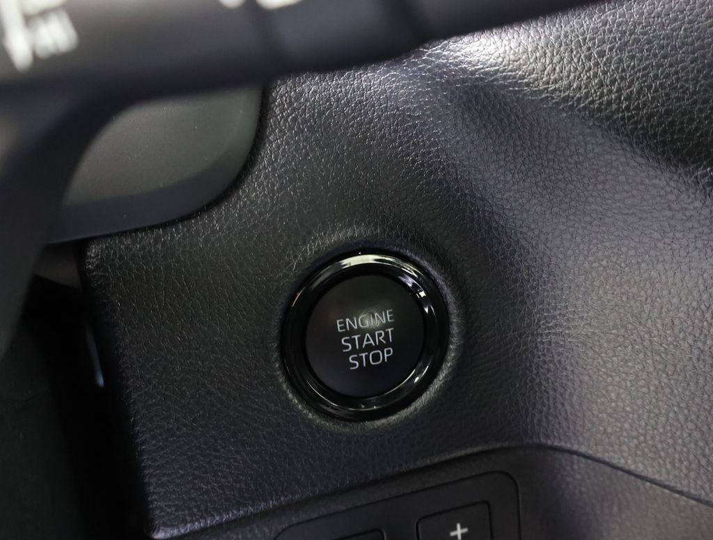 2025 Toyota Tundra SR5 photo 11