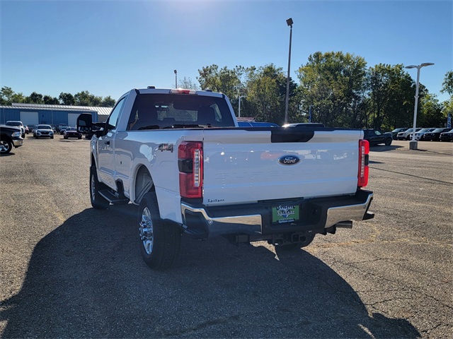 2024 Ford F-350 XLT photo 6