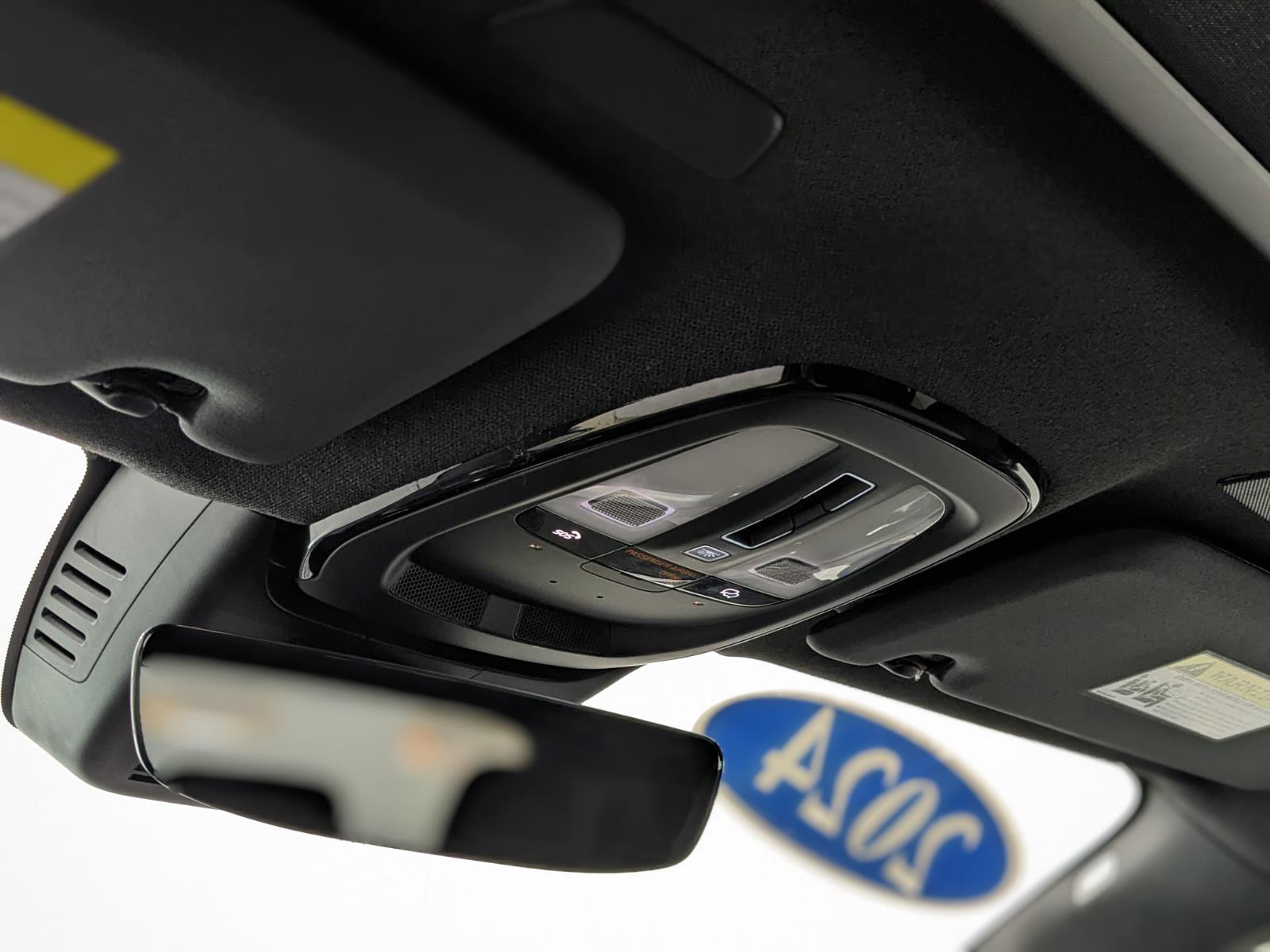 2024 Volvo XC40 Core photo 29