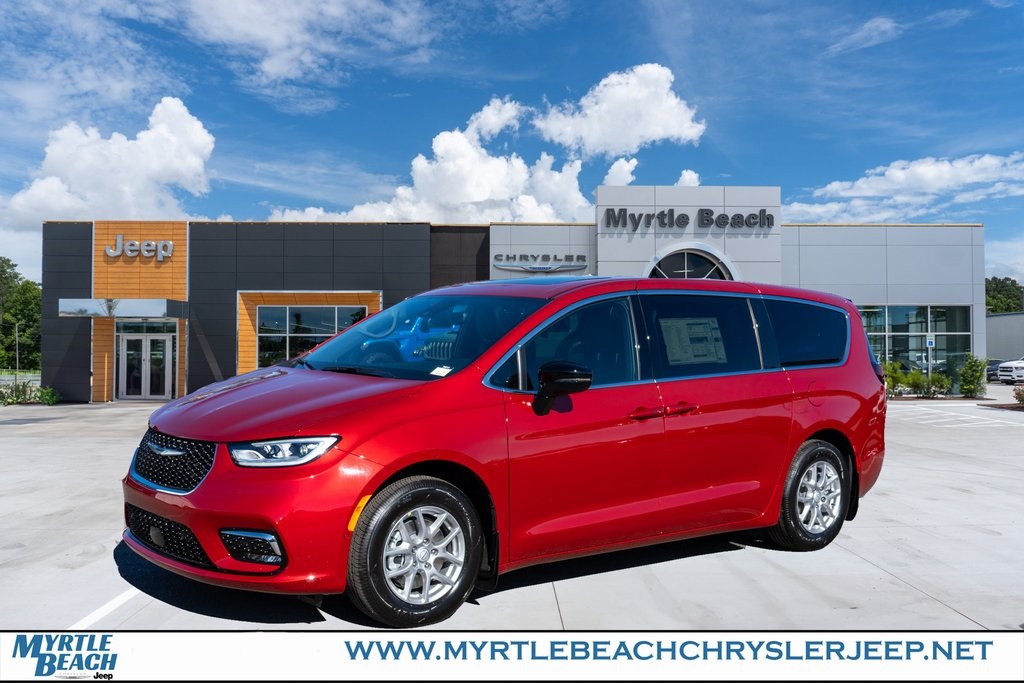 2026 Chrysler Pacifica Select's photo