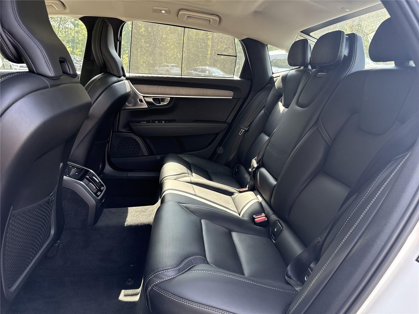 2023 Volvo S90 Ultimate photo 9