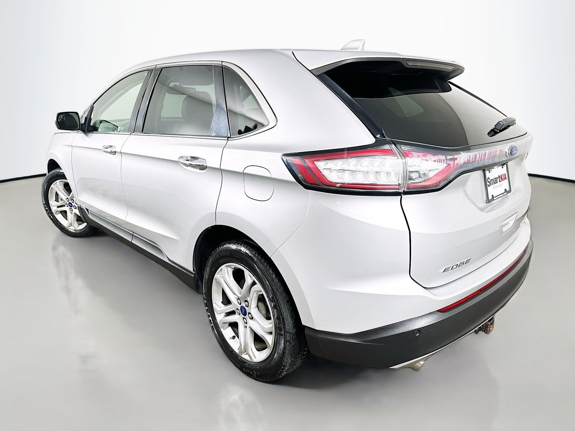 2017 Ford Edge Titanium photo 5