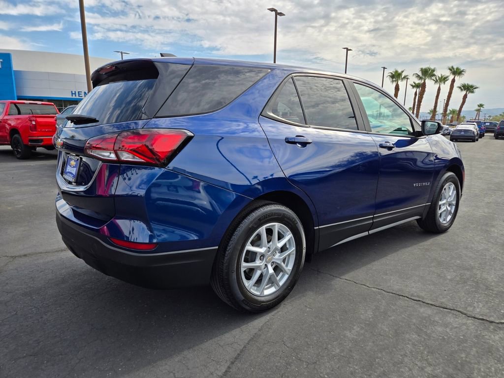 2022 Chevrolet Equinox LS photo 5