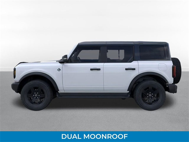 2025 Ford Bronco Outer Banks photo 2