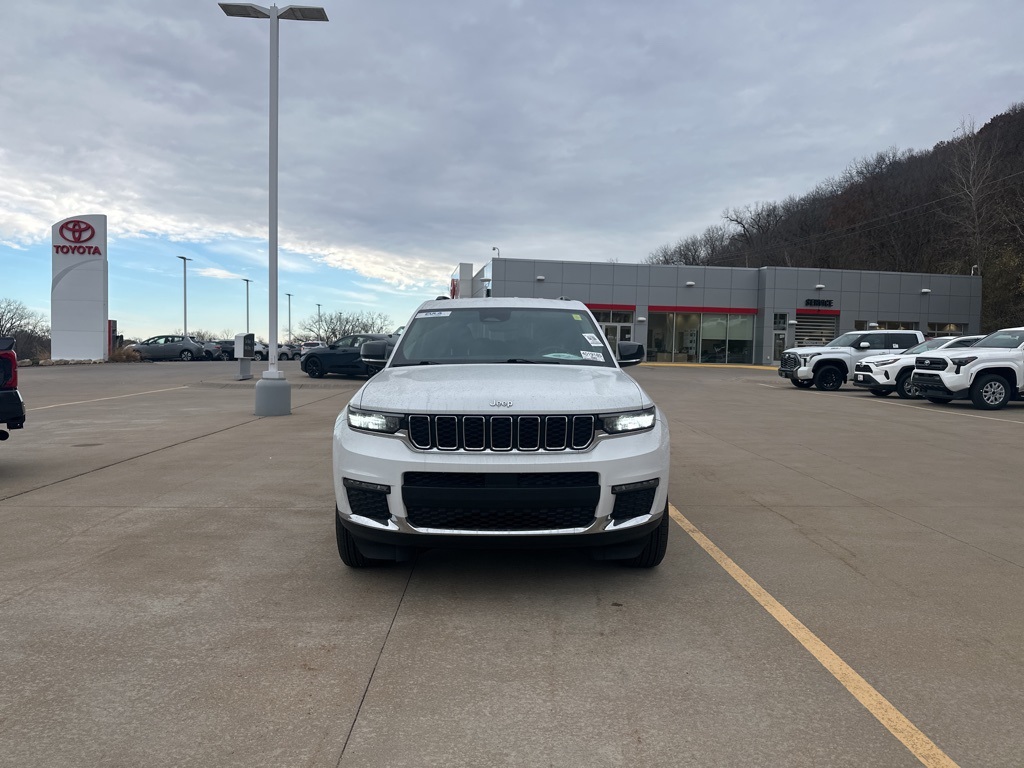 2022 Jeep Grand Cherokee Limited photo 4
