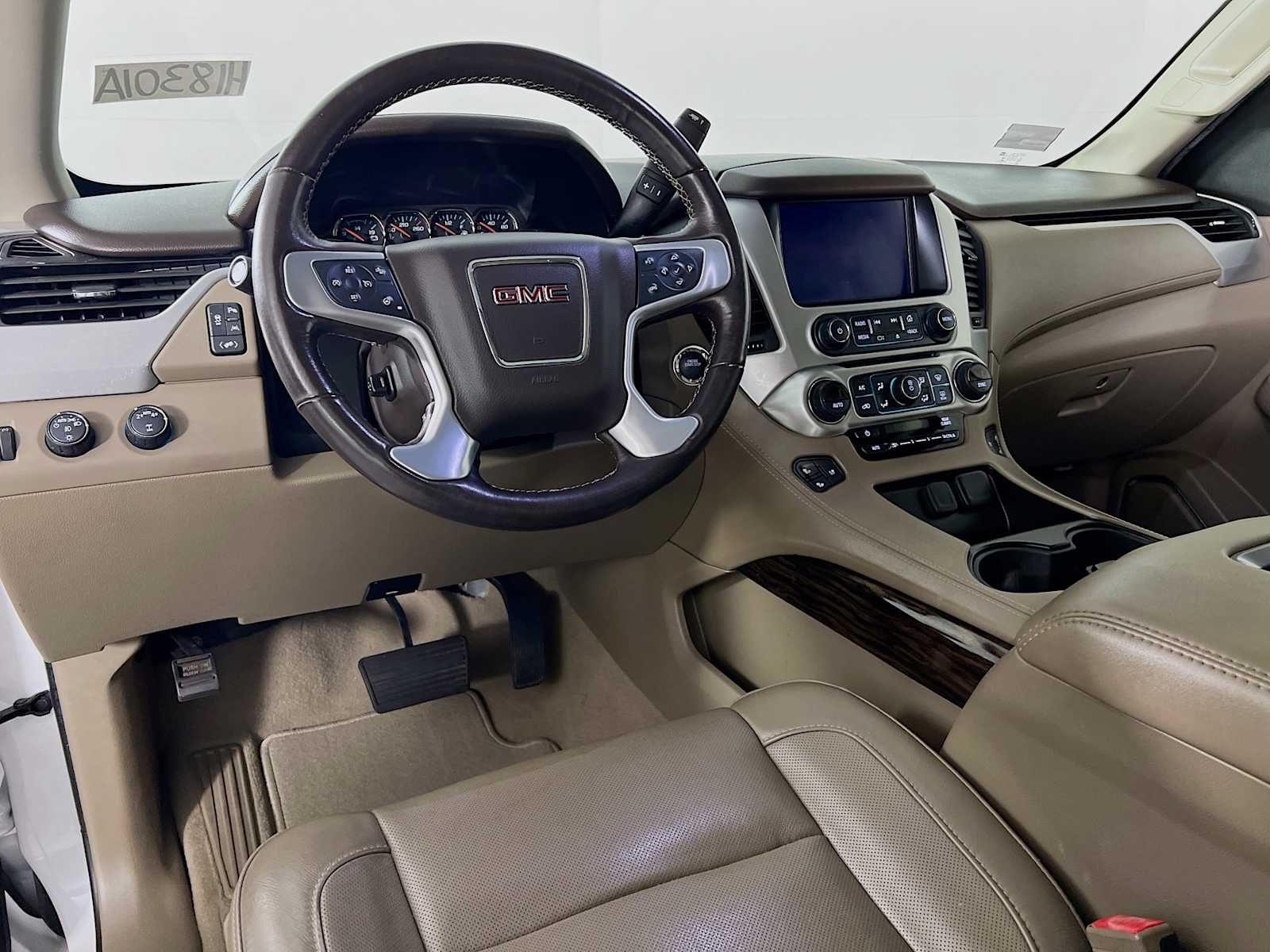 2019 Gmc Yukon SLT photo 3