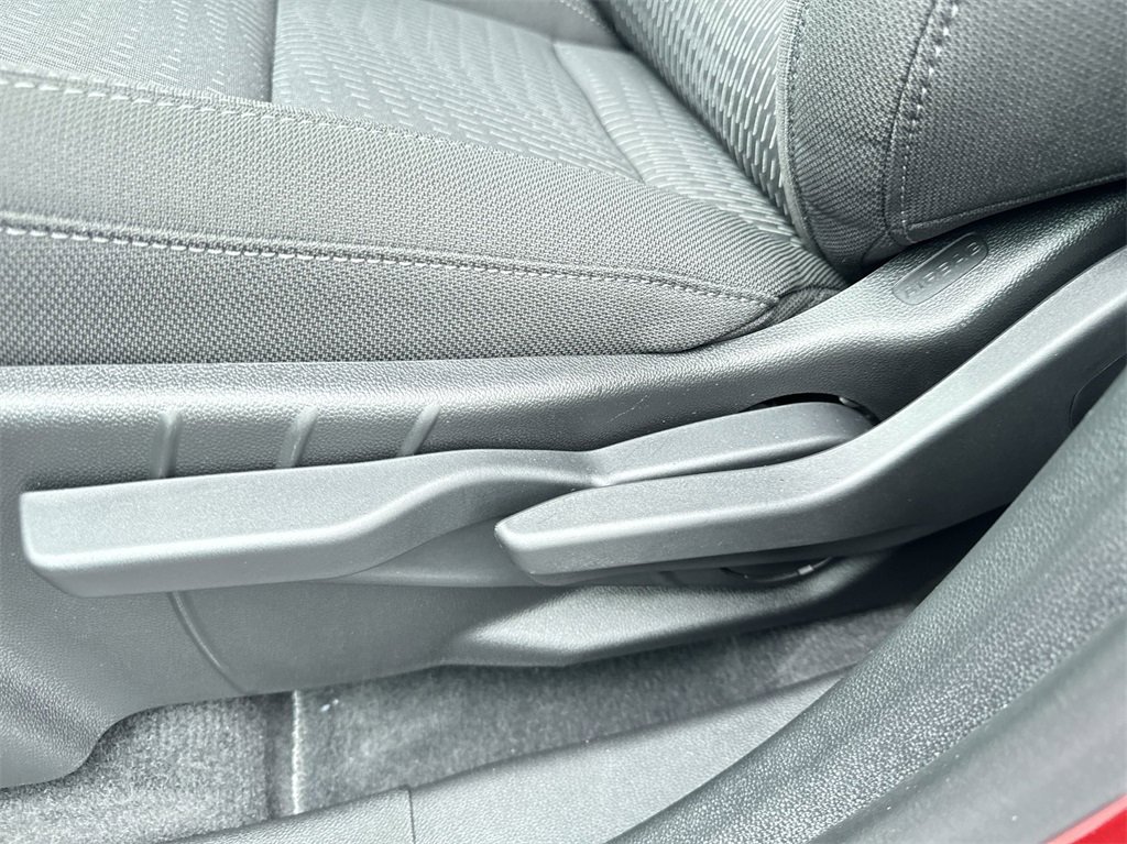 2025 Chevrolet Equinox LT photo 18