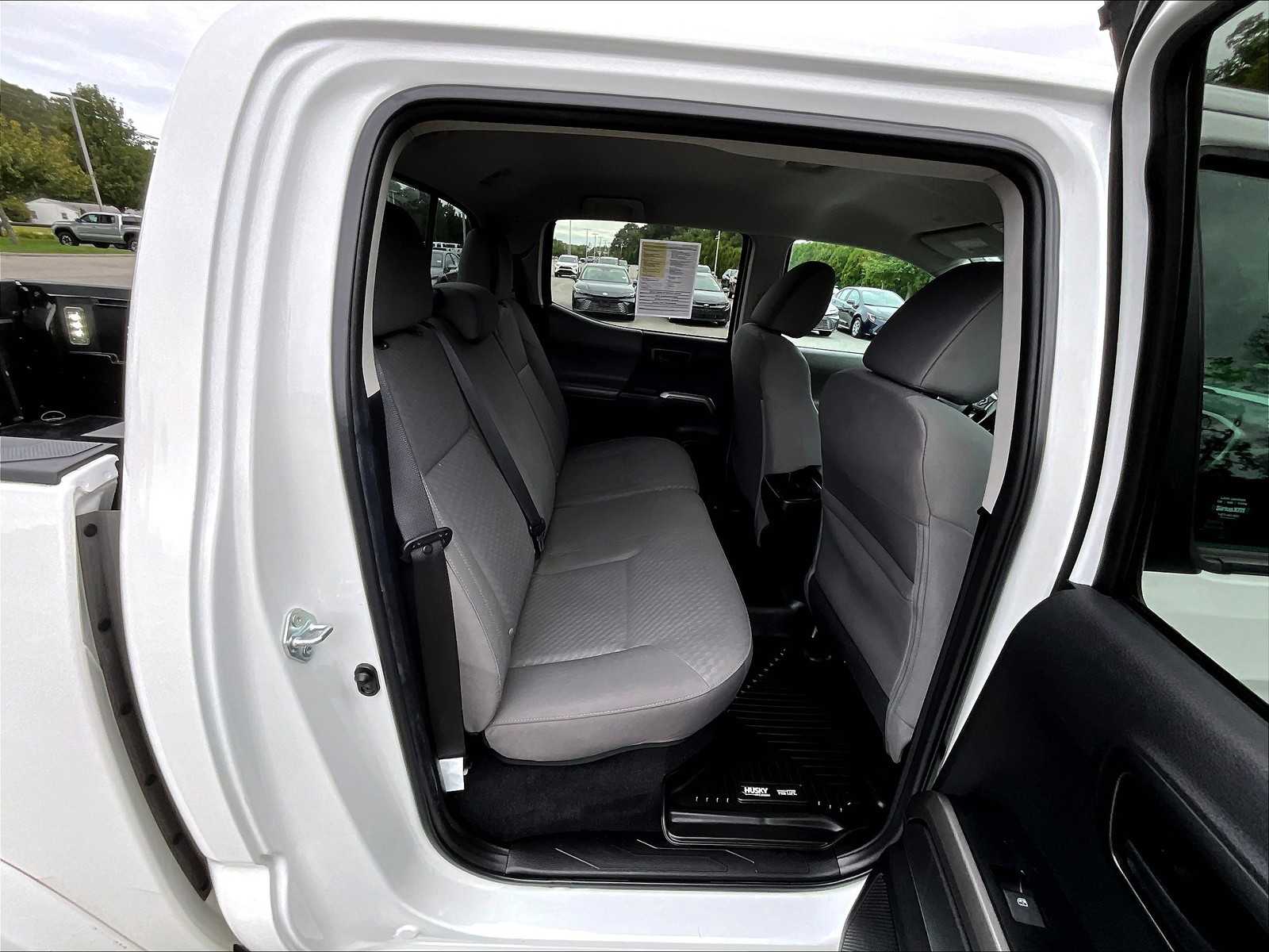 2023 Toyota Tacoma SR5 photo 16