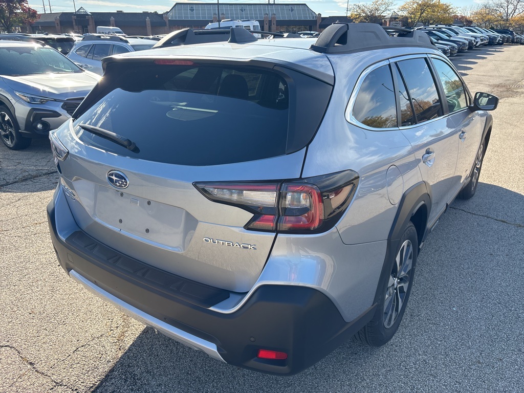 2025 Subaru Outback Limited photo 3