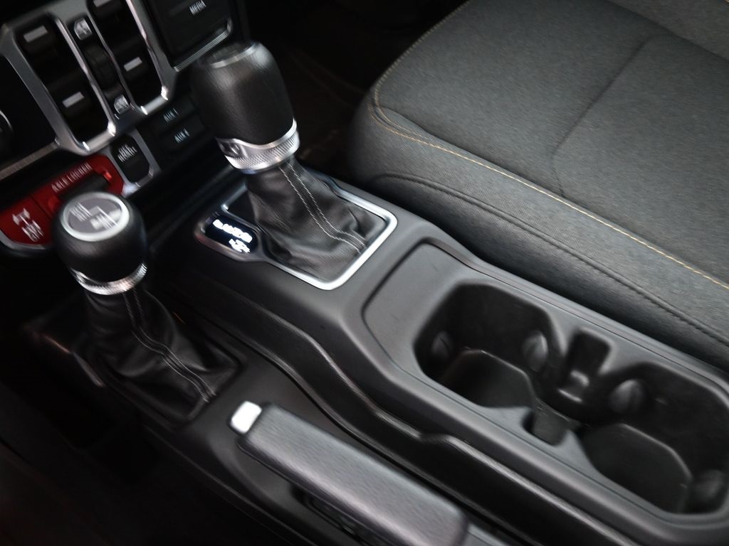 2024 Jeep Gladiator Willys photo 4