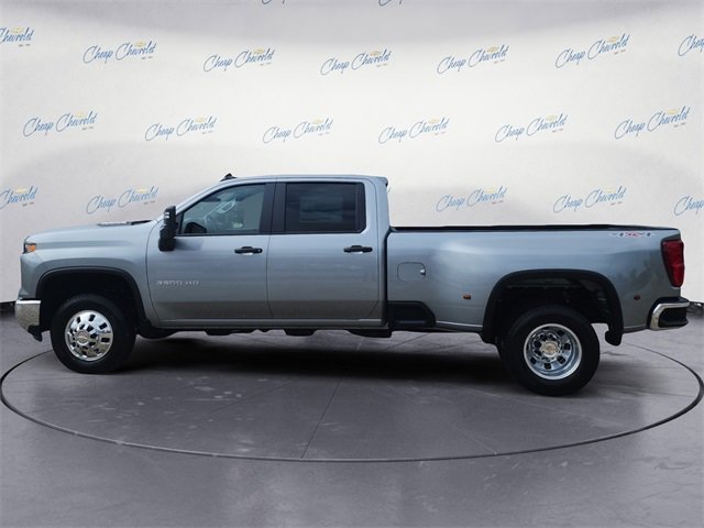 2026 Chevrolet Silverado 3500HD Work Truck photo 2