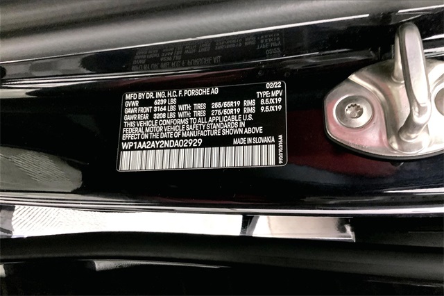 2022 Porsche Cayenne Platinum Edition photo 26