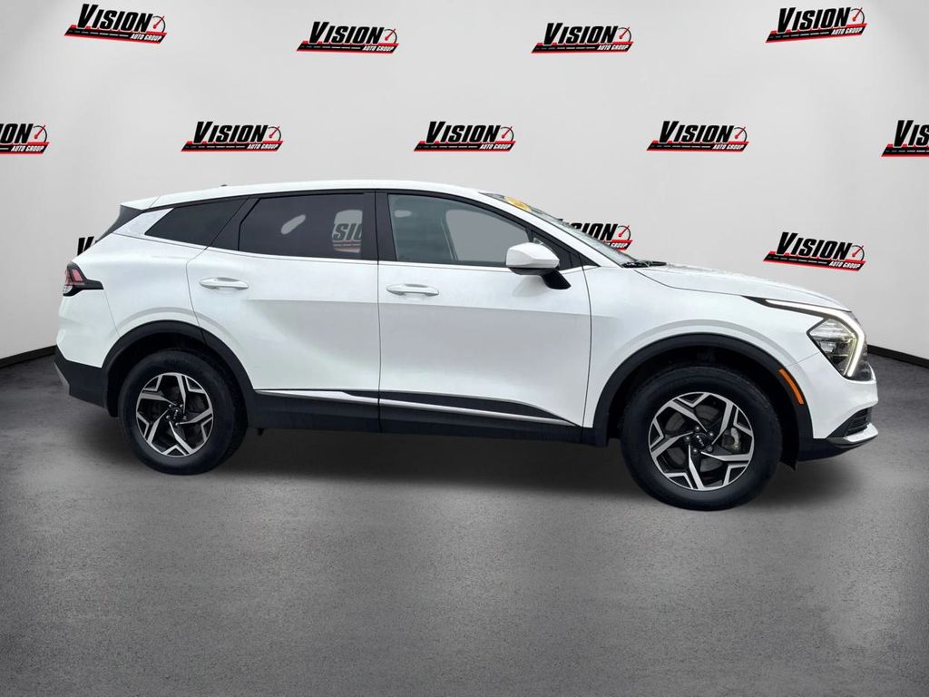 2023 Kia Sportage LX photo 4