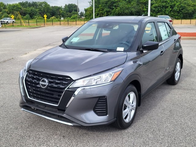 2025 Nissan Kicks Play S photo 5