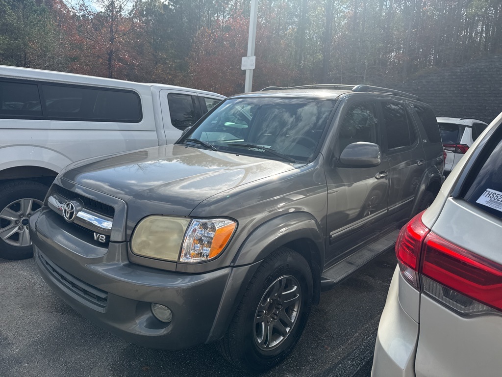 2005 Toyota Sequoia SR5's photo