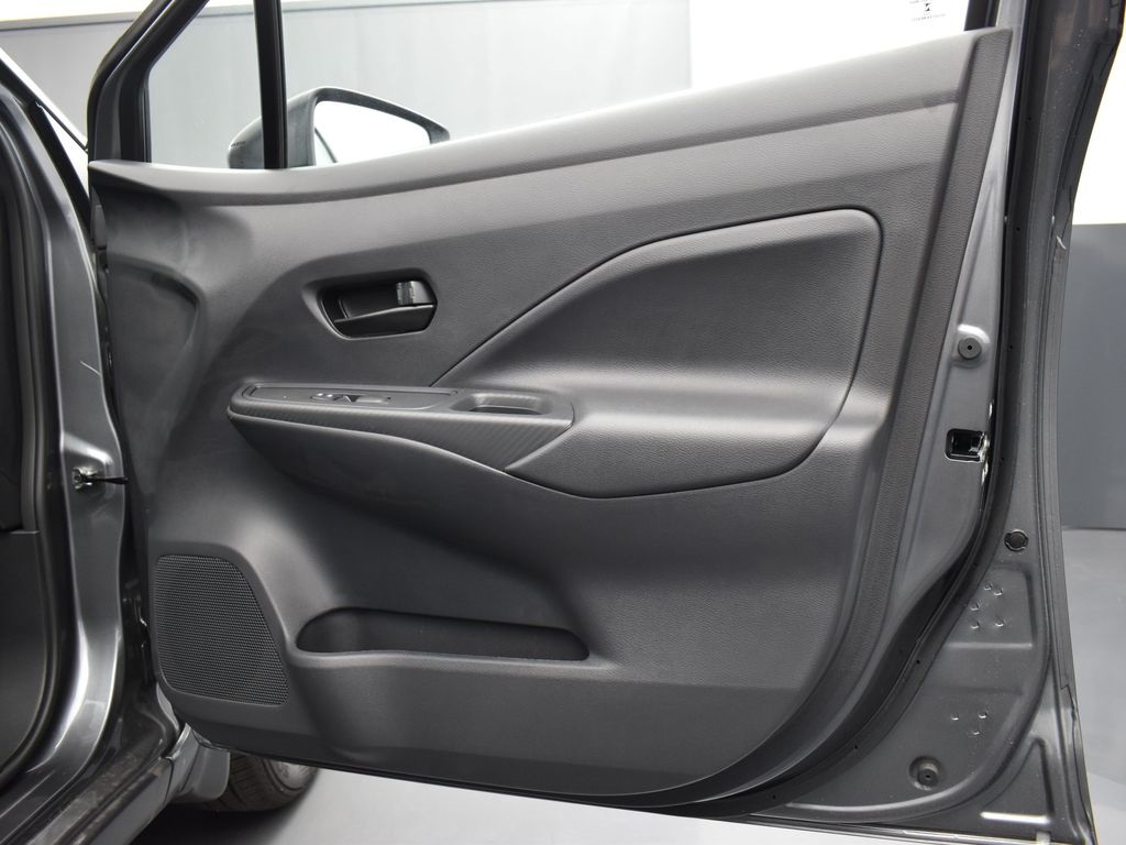 2025 Nissan Versa 1.6 S photo 19