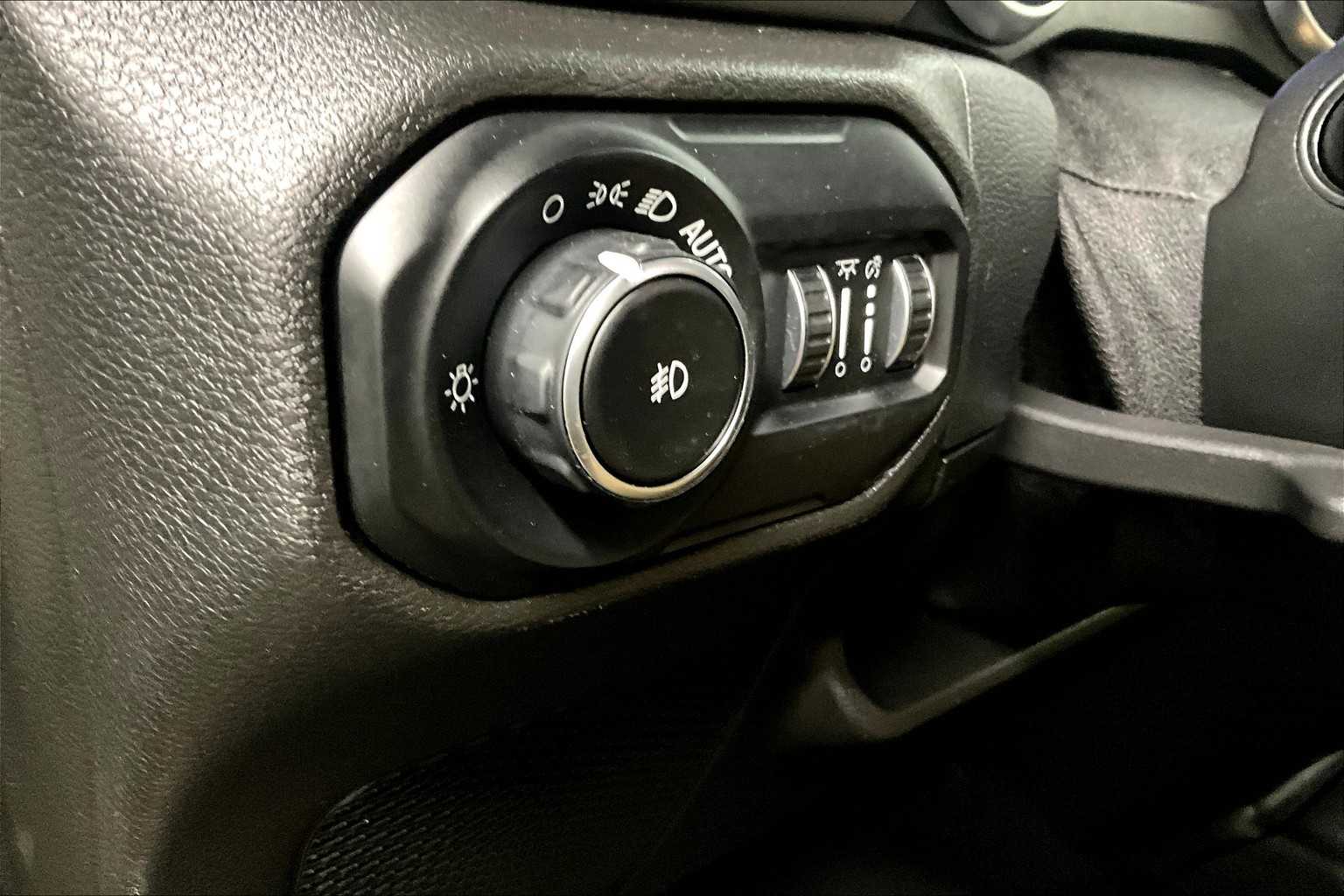 2021 Jeep Wrangler Willys photo 27