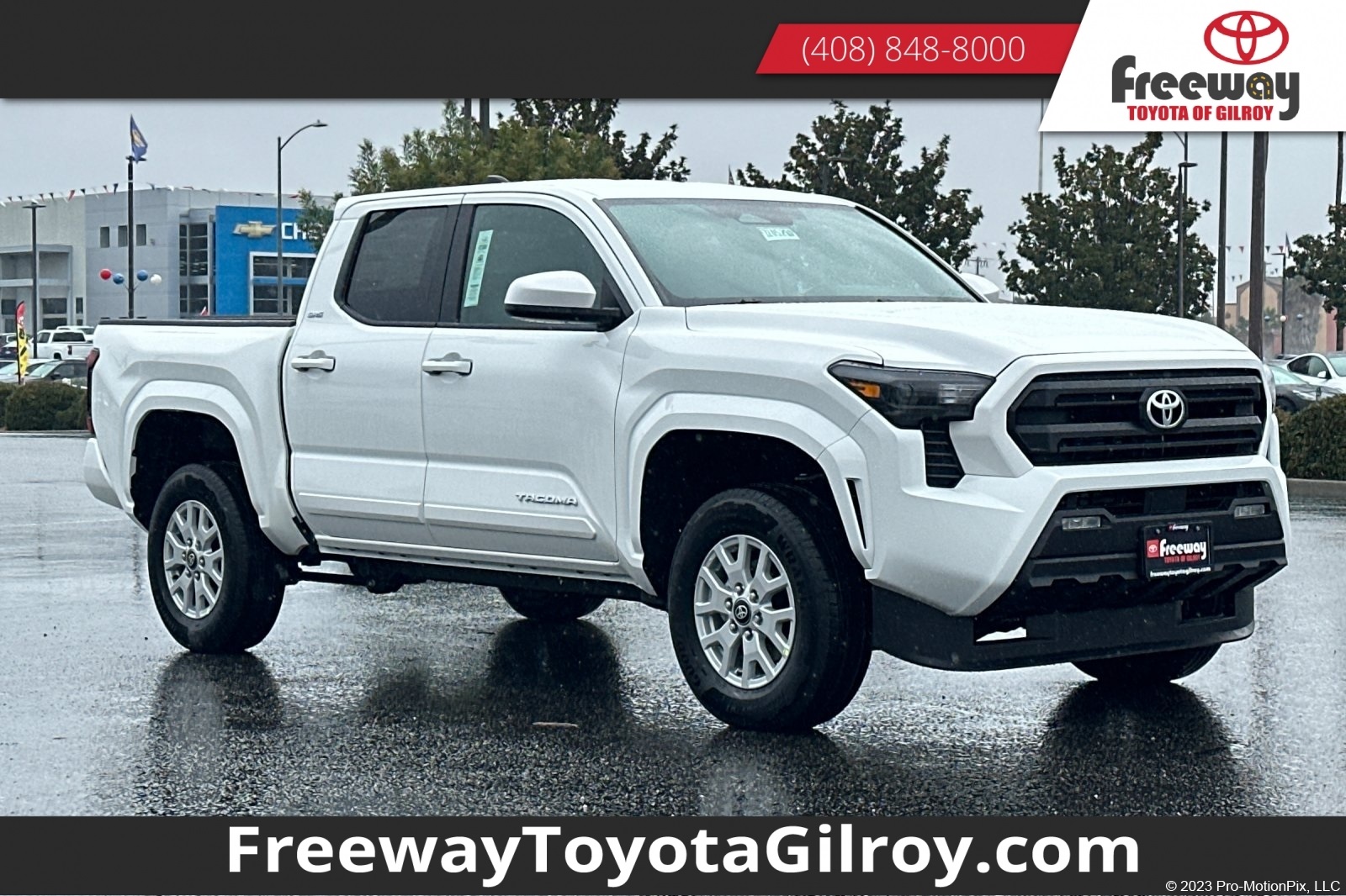 2025 Toyota Tacoma SR5's photo