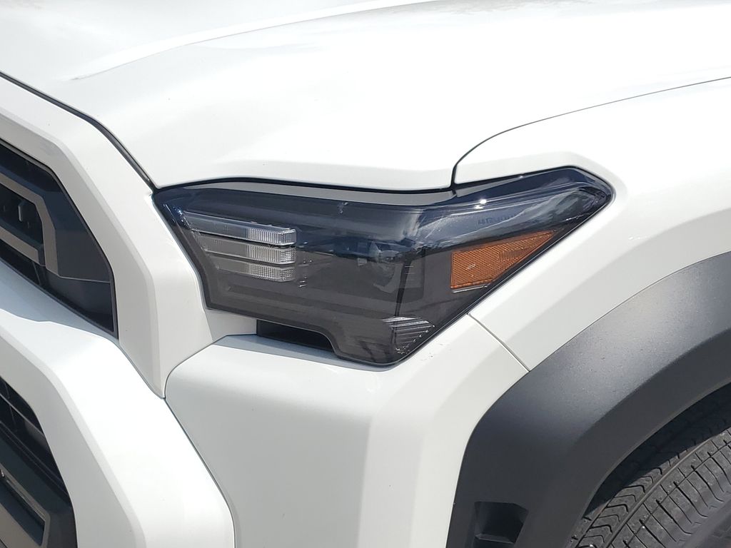 2025 Toyota 4Runner SR5 photo 11