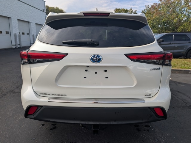 2020 Toyota Highlander Hybrid XLE photo 4