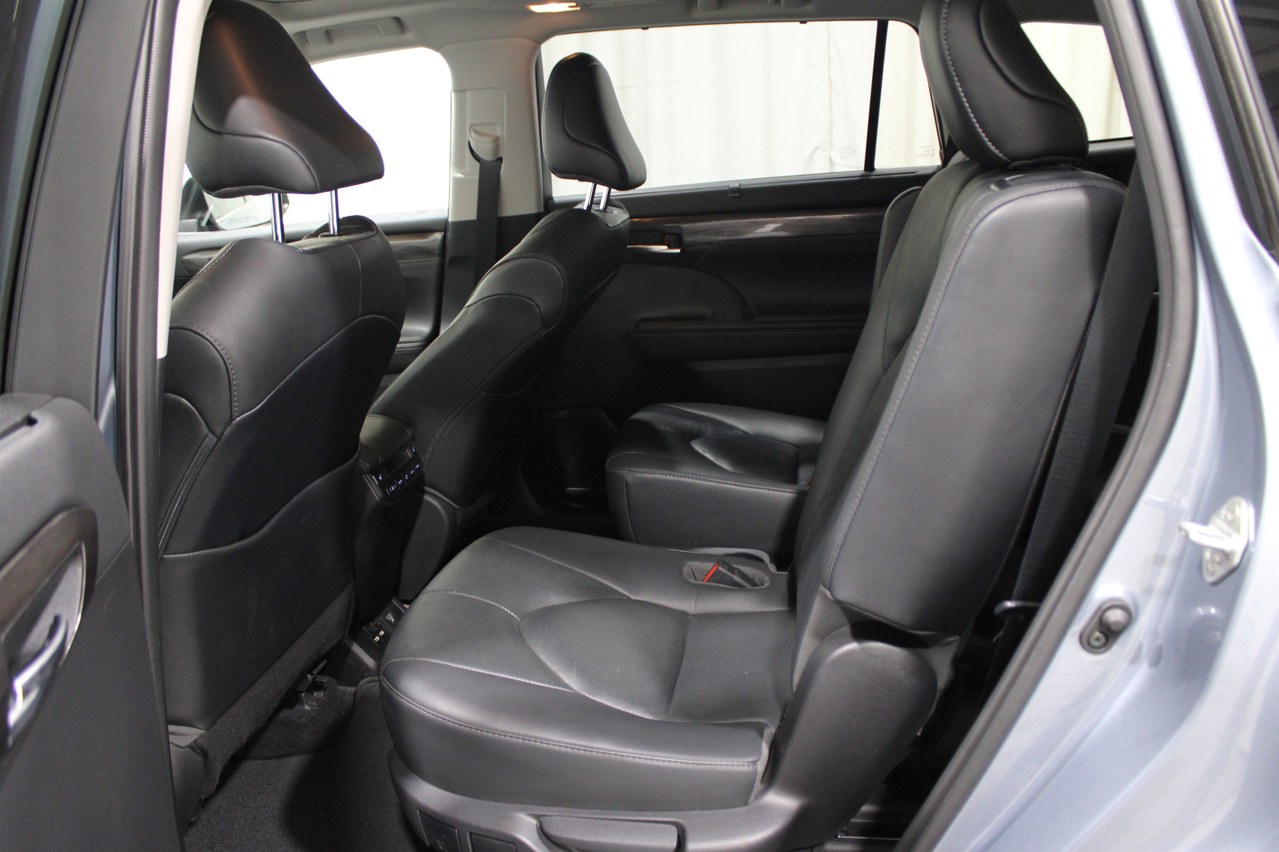 2020 Toyota Highlander Hybrid Platinum photo 12