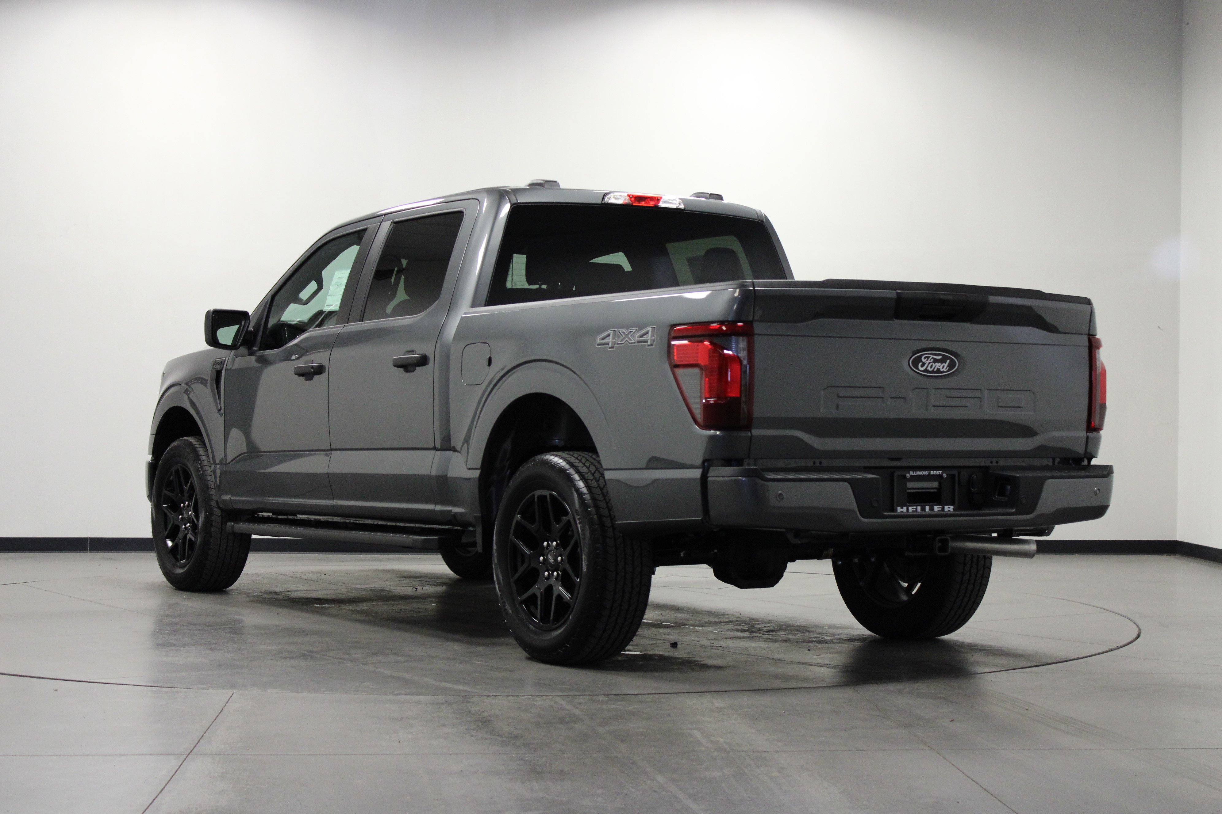 2025 Ford F-150 STX photo 4