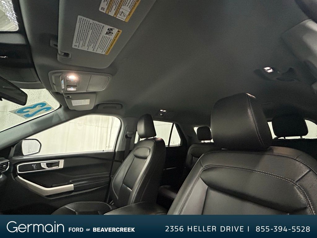 2023 Ford Explorer XLT photo 13