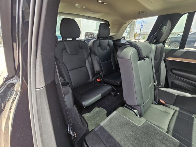 2024 Volvo XC90 B5 Plus photo 24