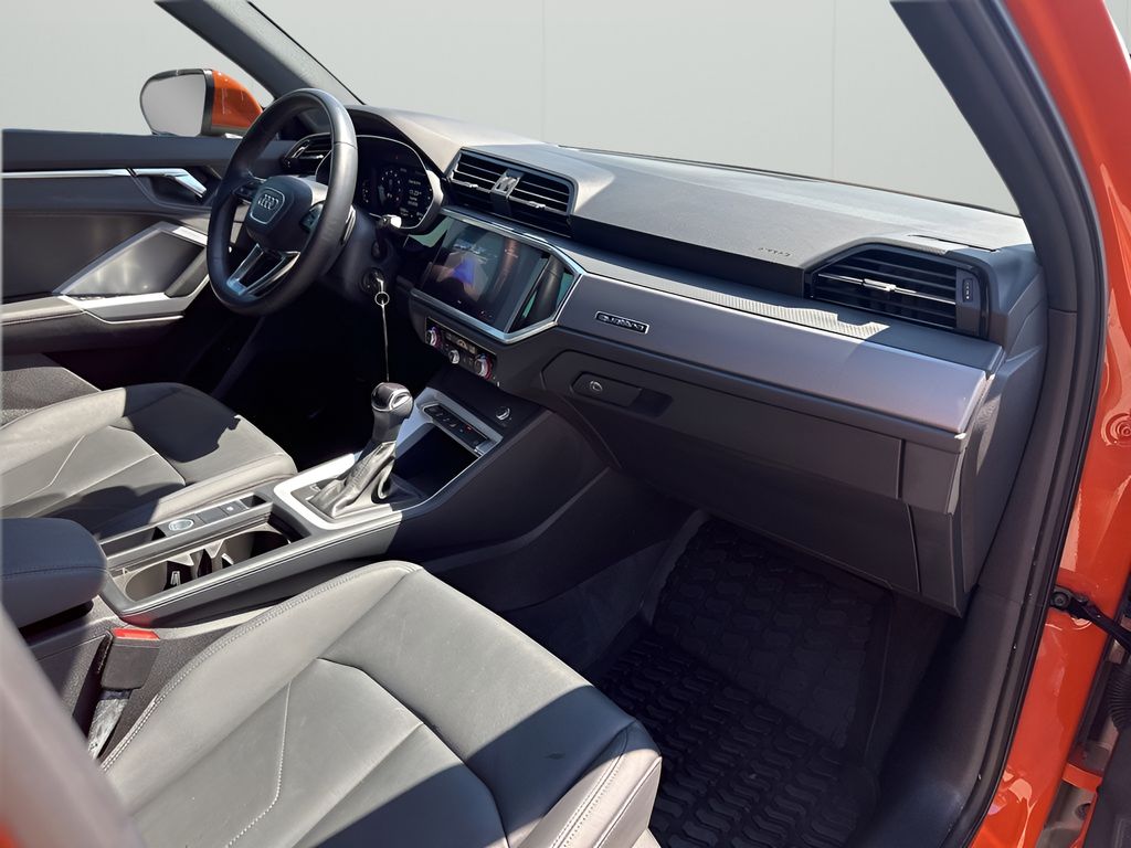 2022 Audi Q3 S line Premium 45 TFSI photo 14