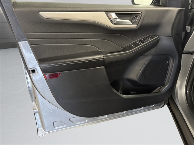 2022 Ford Escape SEL photo 26