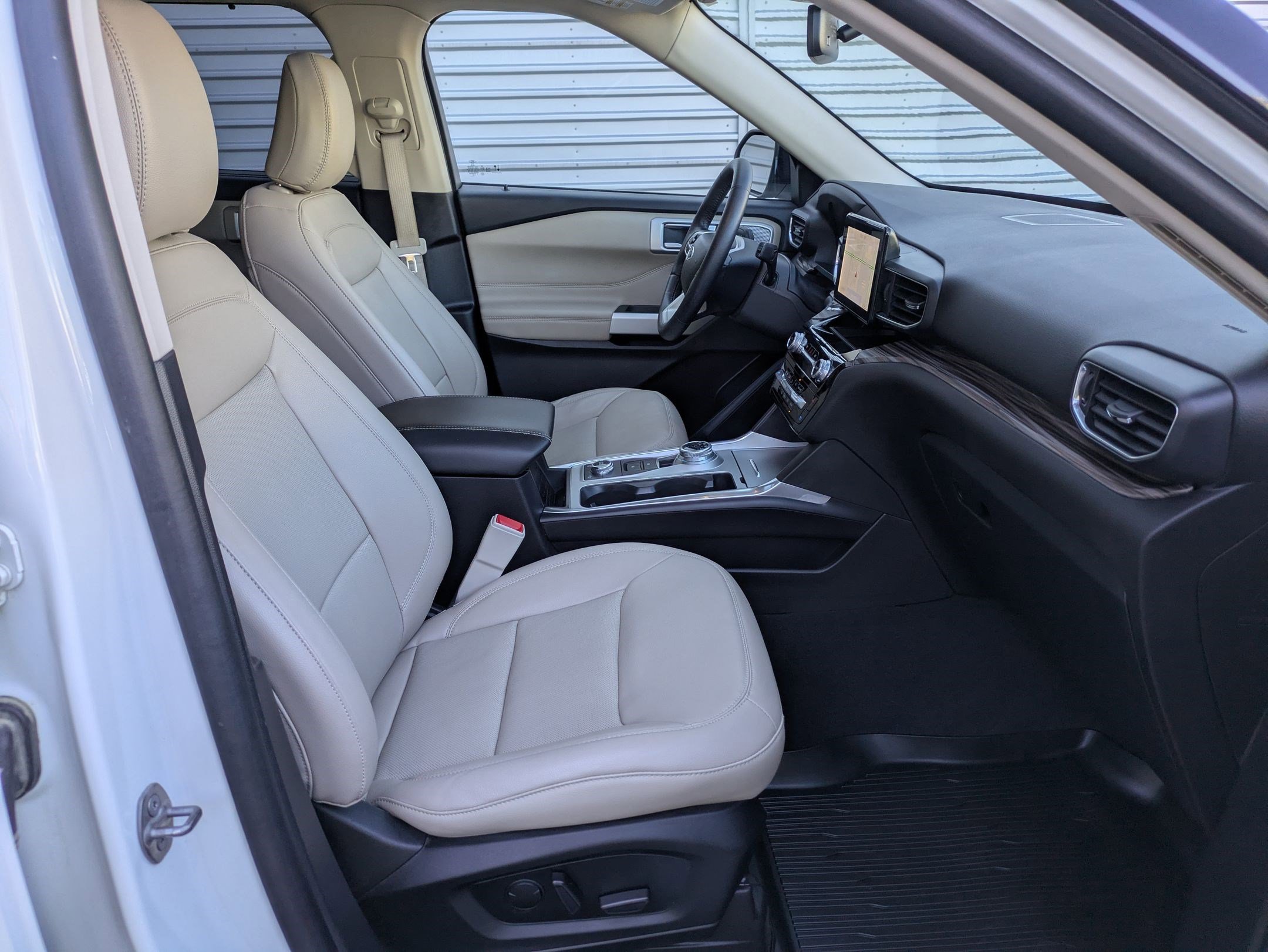 2022 Ford Explorer Limited photo 31
