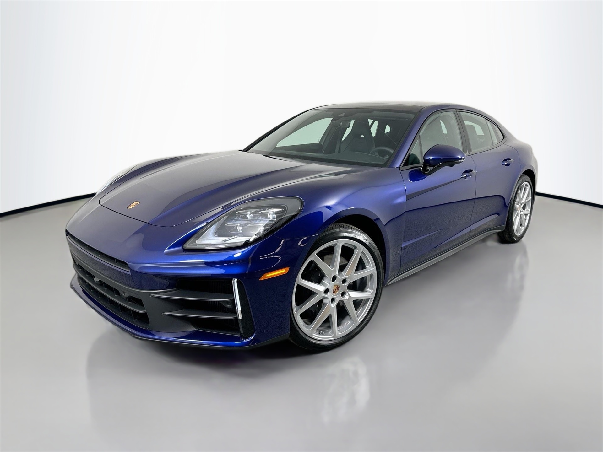 2026 Porsche Panamera Base's photo