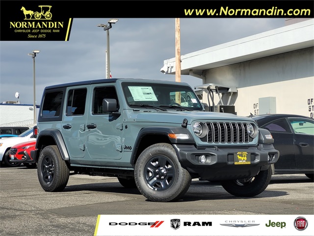 2026 Jeep Wrangler 4-Door Sport's photo