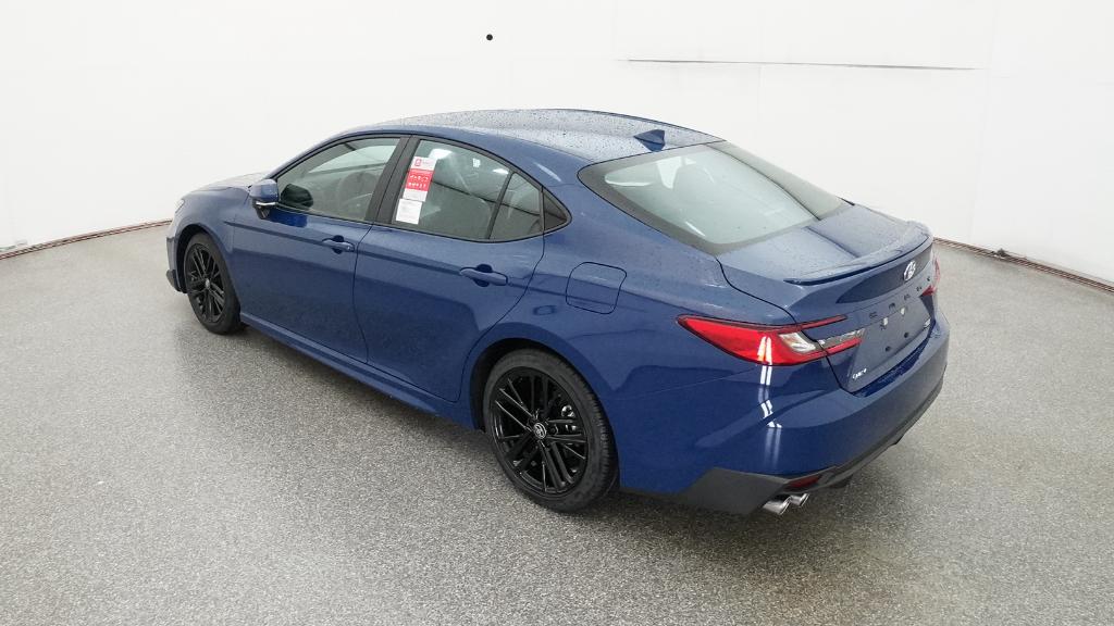 2025 Toyota Camry SE photo 13